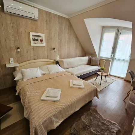 Zoli -nori Koelcsey 32 Apartmán Hajdúszoboszló