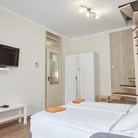 Apartment Zoli -nori Koelcsey 32