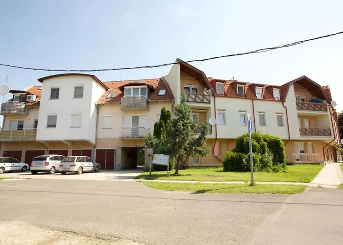 Zoli -nori Koelcsey 32 Apartament