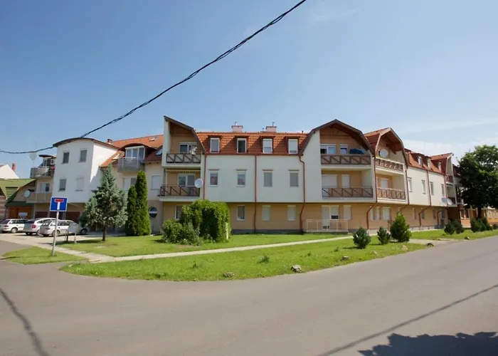 Apartament Zoli -nori Koelcsey 32 *